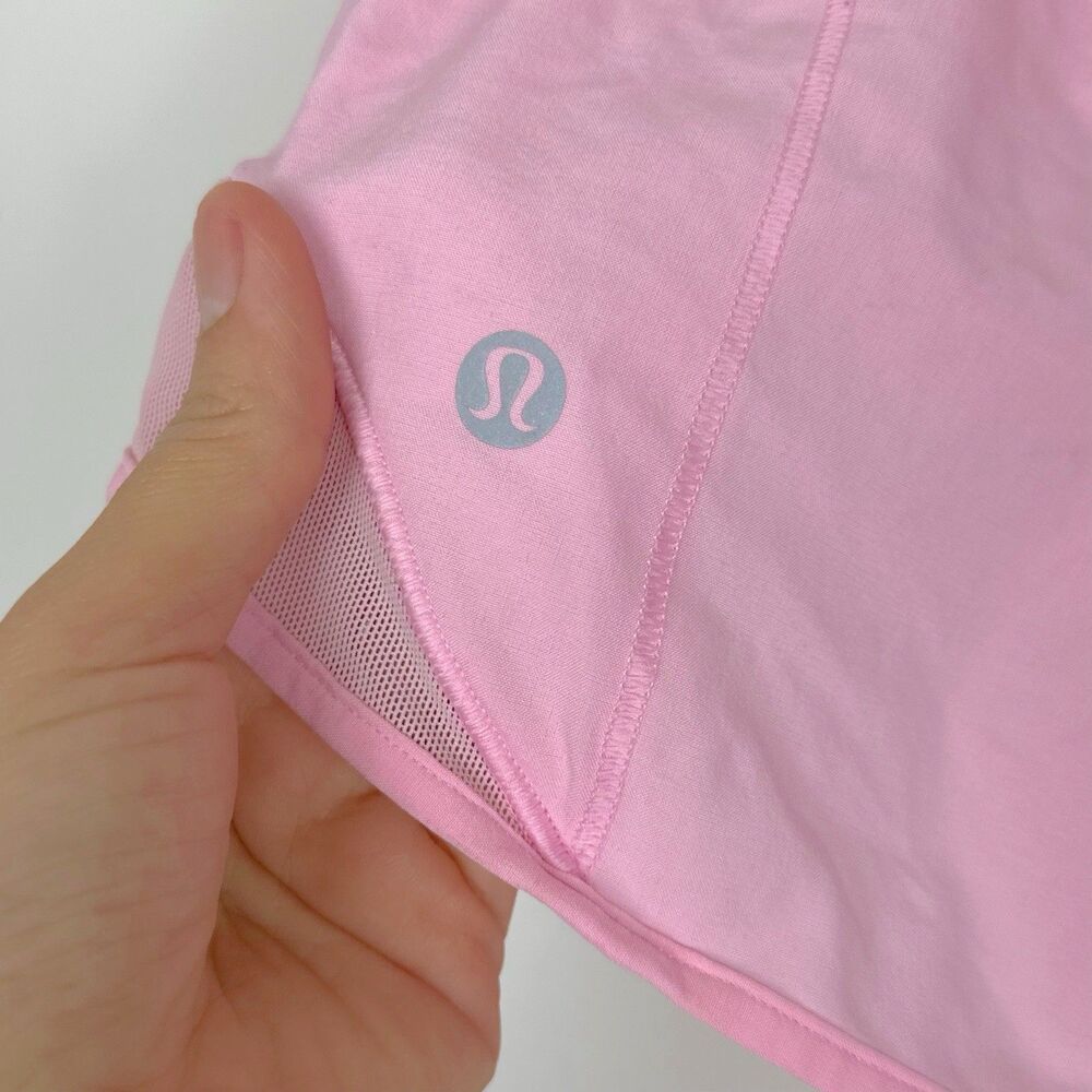 Lululemon Hotty Hot Short II 2.5" Miami Pink Swift Low Rise Size 6 LW7AGUR - Picture 4 of 6